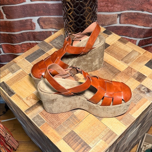 👡 Jeffrey Campbell Women's Platform 70’s Style Fisherman Sandals — Cognac — 8.5 - Picture 2 of 11